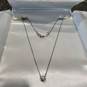 14 carat white gold diamond necklace